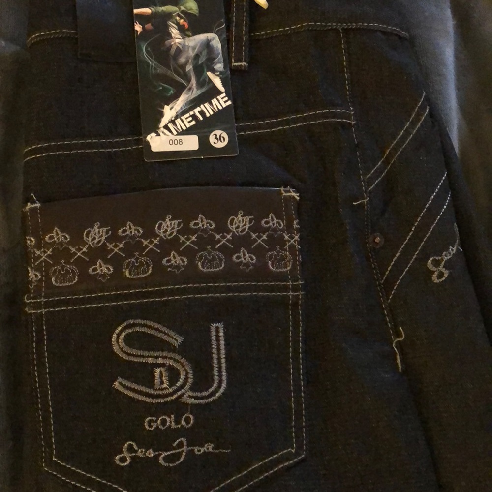 Brand new jeans don’t fit me paid 100$ for them willing to go down to 65$
